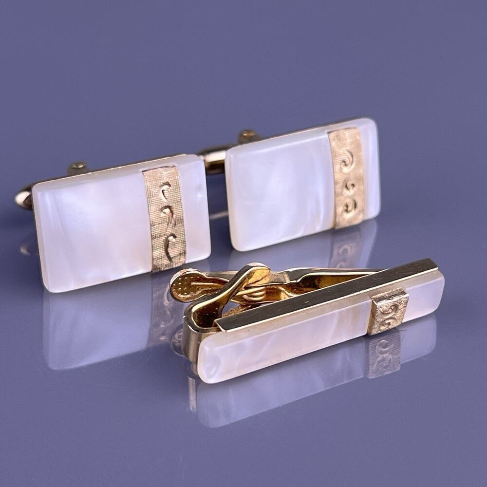 White Acrylic Pearlescent Cufflinks Tie Clip Bar Gold Tone Scrolls Swank Vintage
